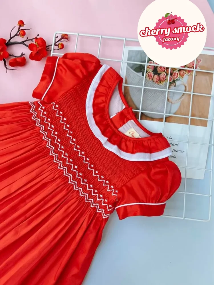 Red geometric smocked dress for girls - Image 4